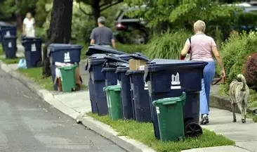 toronto garbage bins に対する画像結果